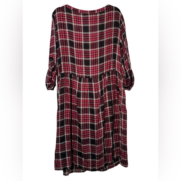 Torrid NWOT Plaid Shirt Dress 2X black
/burgundy - Picture 4 of 6